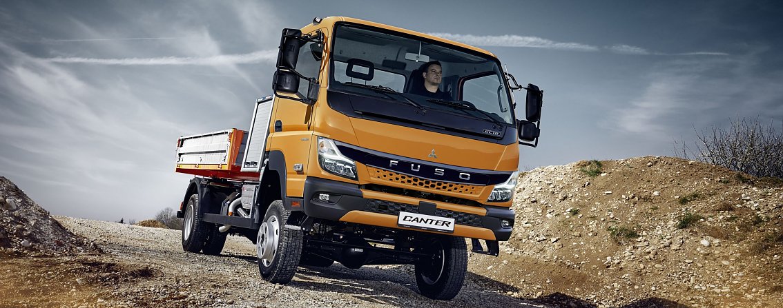 DER CANTER 6,5 T 4X4.