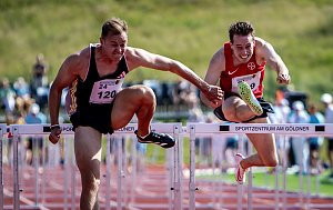 INT. NORDTHÜRINGER LEICHTATHLETIKMEETING - SONDERSHAUSEN