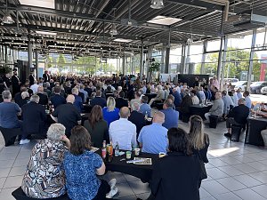 Spannende politische Diskussionen bei CDU-Veranstaltung im Autohaus
