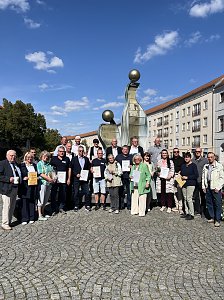 Gruppenbild vom Brunnenfest in Dessau