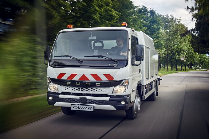 DER FUSO CANTER IM KOMMUNALEINSATZ.